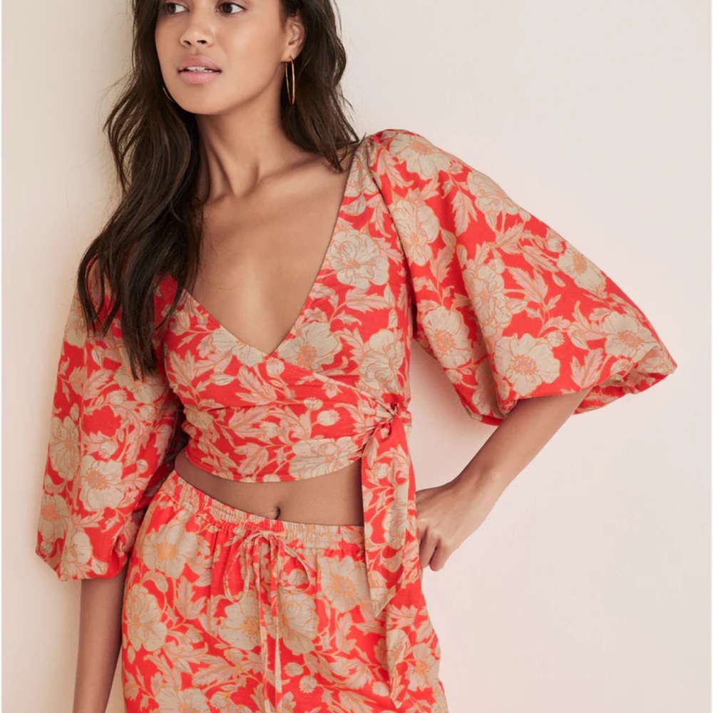 VENUS Pink Puff Sleeve Crop Blouse and pants set